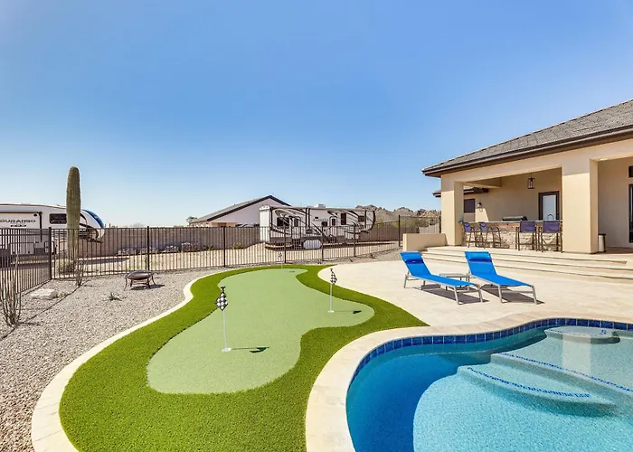 Holiday home 7 Mi To Lost Dutchman: W/ Pool + Patio! *